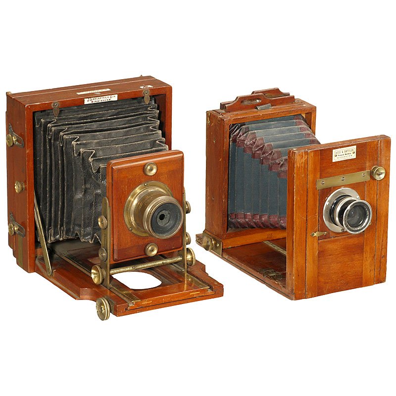 Field Camera by Hess & Sattler, c. 1895: Field Camera by Hess & Sattler, c. 1895 1) Hess & Sattler, Wiesbaden. Small field camera, plate size 3 ½ x 4 ¾ in., central focusing, polished wood, green bellows with black corners, lens: Hess & Sa
