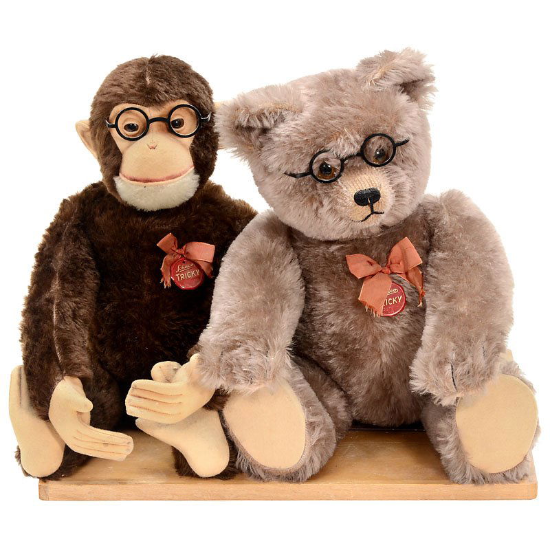 Schuco Shop Window Display Automaton, c. 1950: Schuco Shop Window Display Automaton, c. 1950 With Tricky monkey (height: 21 ½ in.) and Tricky bear (height: 22 ½ in.), electric motor drive (230 V) for the patent head motions, mounted on wooden