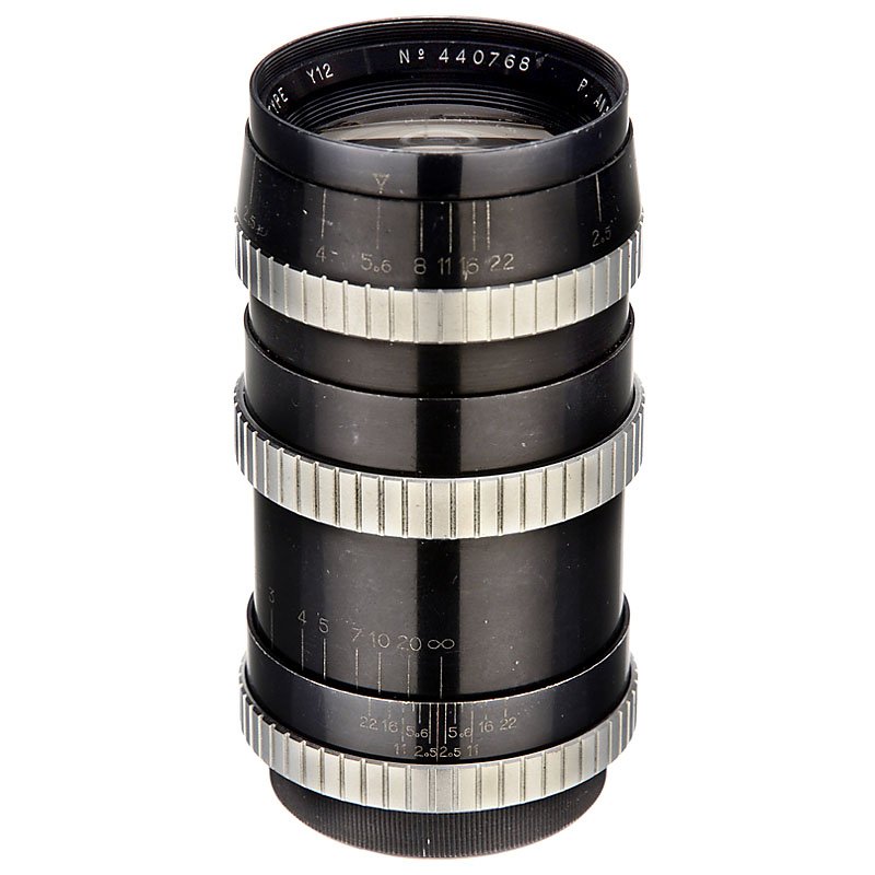 Angenieux 2,5/90 mm (M39): Angenieux 2,5/90 mm (M39) Angenieux, Paris. "Type Y12", no. 440768, with rangefinder coupling, clean optics, 2 caps. Angenieux 2,5/90 mm (M39) Angenieux, Paris. "Type Y12", Nr. 440768, Entfernungsmess