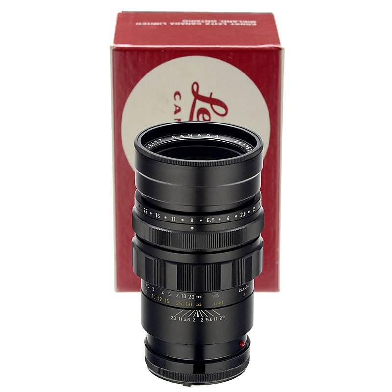 Summicron 2/90 mm (M), 1970: Summicron 2/90 mm (M), 1970 Leitz, Canada. No. 2413578, black, finely knurled aperture index ring, extendable lens hood. 2 caps and original box. – Like new! Summicron 2/90 mm (M), 1970 Leitz, Canad