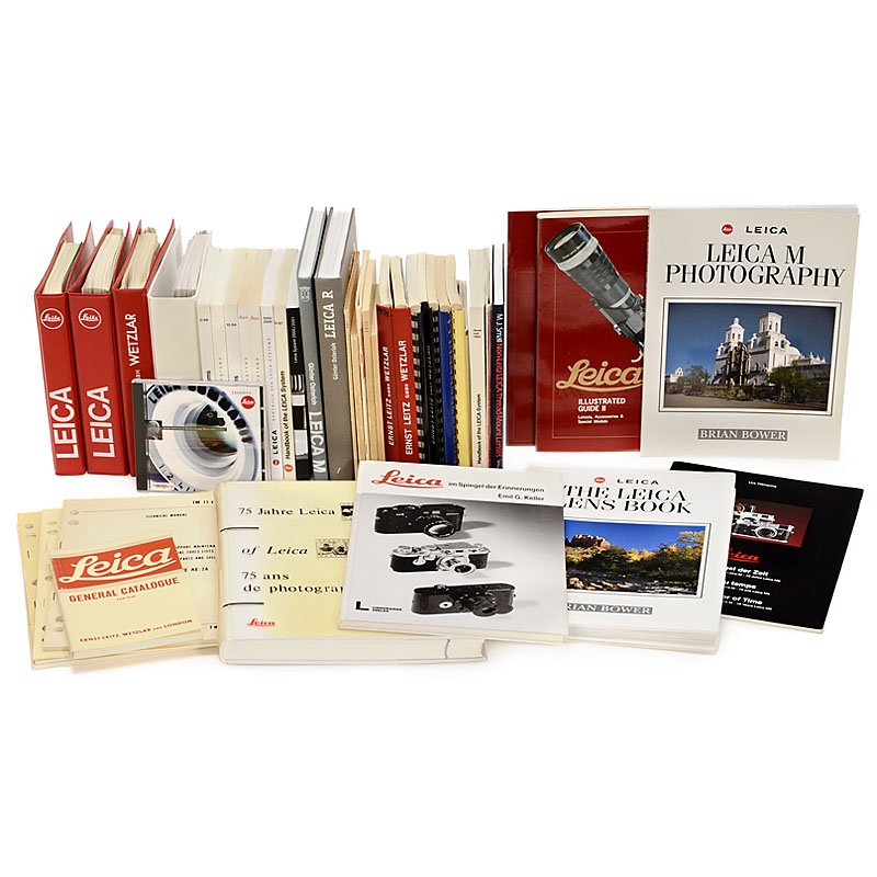 Large Lot of Leica Literature, 1936–2001: Large Lot of Leica Literature, 1936–2001 Approx. 40 books and catalogues: James L. Lager "Illustrated Guide II + III", Günter Osterloh "Leica M" and "Leica R", "75 Years of Leica Photography", Emil