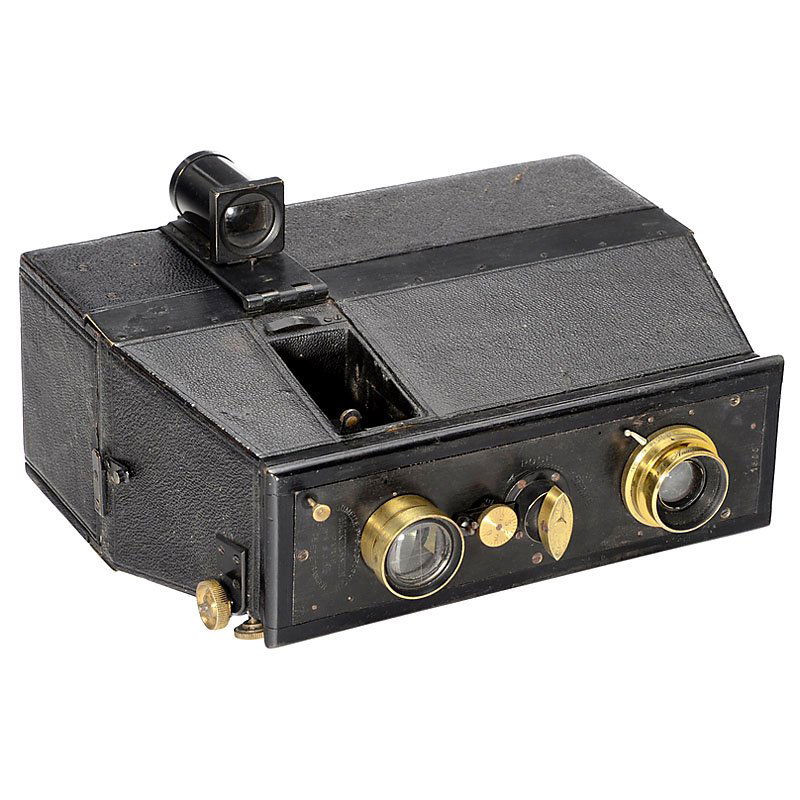 Jumelle Photographique 6,5 x 9, c. 1895: Jumelle Photographique 6,5 x 9, c. 1895 Mackenstein, Paris. "Jumelle-style" magazine camera, plate size 6,5 x 9 cm, serial no. 1500! Brass lens "Zeiss Anastigmat 1:8 F=110 mm, shutter with 6 shutter s