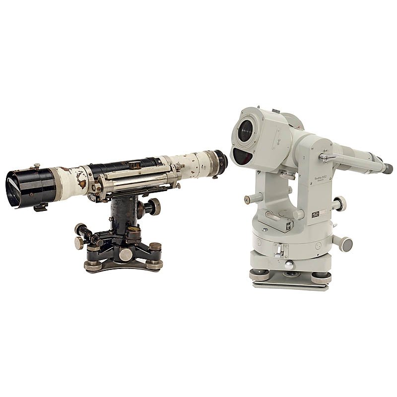 2 Surveying Instruments by Carl Zeiss, Jena: 2 Surveying Instruments by Carl Zeiss, Jena 1) Reduction tacheometer Redta 002, no. 402972, 2 lenses for range finding, length of the telescope 12 ¼ in., with manual in wooden box, c. 1960. – And: