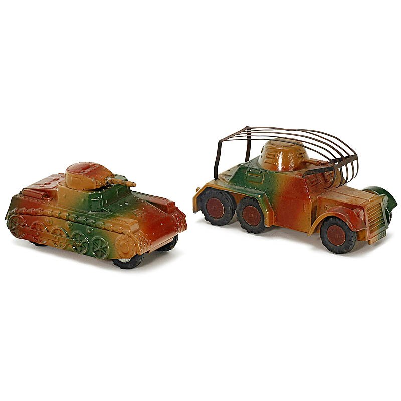Armoured Scout Car and Tank by Märklin: Armoured Scout Car and Tank by Märklin 1) Scout car no. 8021/22, with antenna and turning turret, diecast, original paint, 3 4/5 in., very good condition. – And: 2) Tank no. 8021/1, diecast, origi