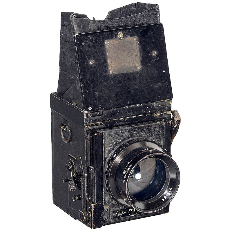 Bijou Reflex, c. 1920: Bijou Reflex, c. 1920 Thornton-Pickard, England. Very rare and small SLR camera made by "TP". Plate size 4 x 6 cm, focal plane shutter 1/15–1/1000 sec. (second shutter curtain stuck), lens: Taylor-H