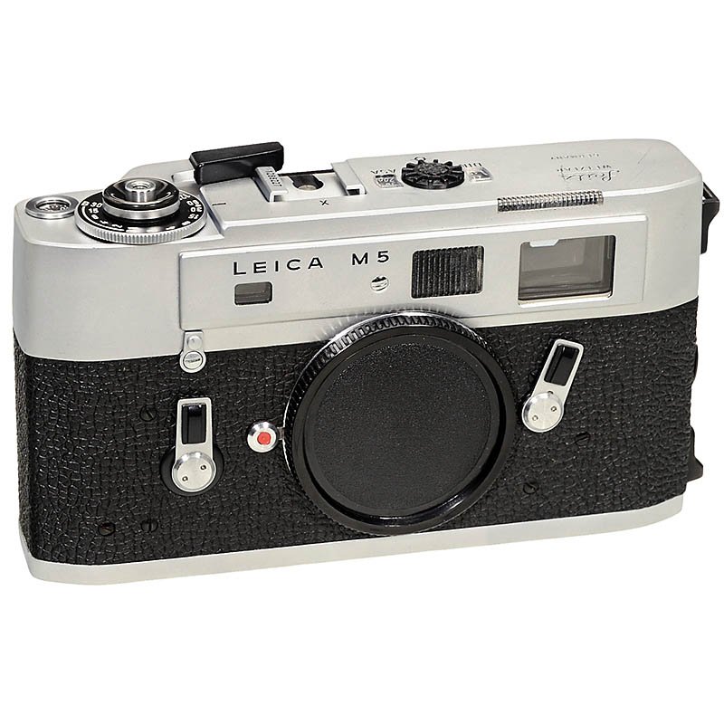 Leica M5, 1971: Leica M5, 1971 Leitz, Wetzlar. No. 1288227, silver chrome, two strap lugs, with body cap. Leica M5, 1971 Leitz, Wetzlar. Nr. 1288227, hell verchromt, 2 Trage ösen, mit Gehäusedeckel. Start Price: ��