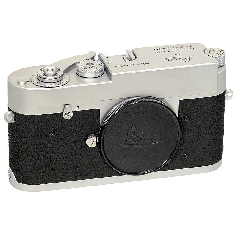 Leica MD, 1965: Leica MD, 1965 Leitz, Wetzlar. No. MD-1136348, standard baseplate, with body cap. Like new! Leica MD, 1965 Leitz, Wetzlar. Nr. MD-1136348, Standard-Boden deckel, mit Gehäusedeckel. Wie neu! Start Pri