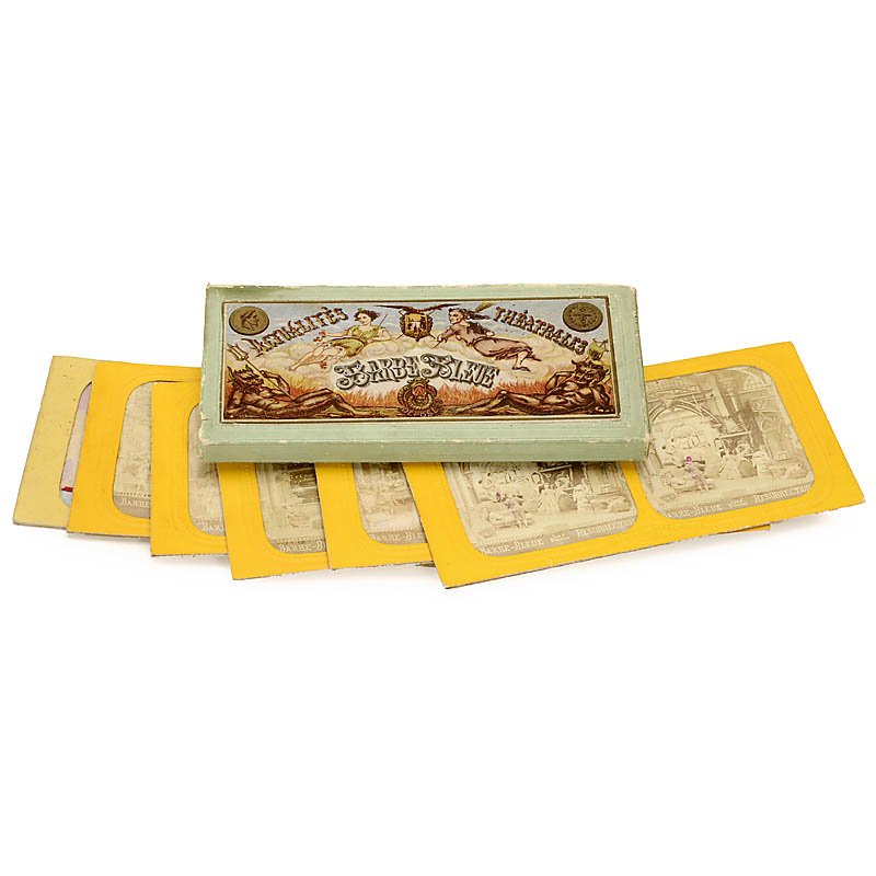 French-Tissue Stereo Card Set: French-Tissue Stereo Card Set Manufacturer: JM, France. Set with 6 cards from the series "Actualités Théatrales", series "Barbe-Bleue". Nice series with original box. French-Tissue-Stereokartensatz 