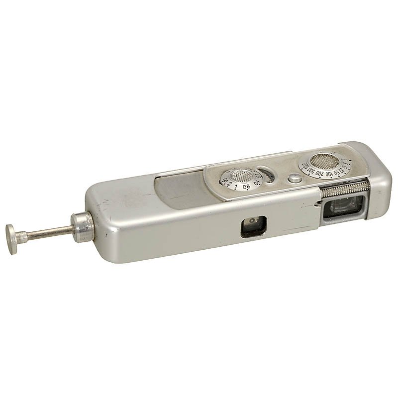 Minox A "KGB", 1961: Minox A "KGB", 1961 Minox, Gießen. no. 141795, synchronized, with special rapid film advance, presumably for soviet KGB. Minox A "KGB", 1961 Minox, Gießen. Nr. 141795, Blitzsynchronisation. Zum norm