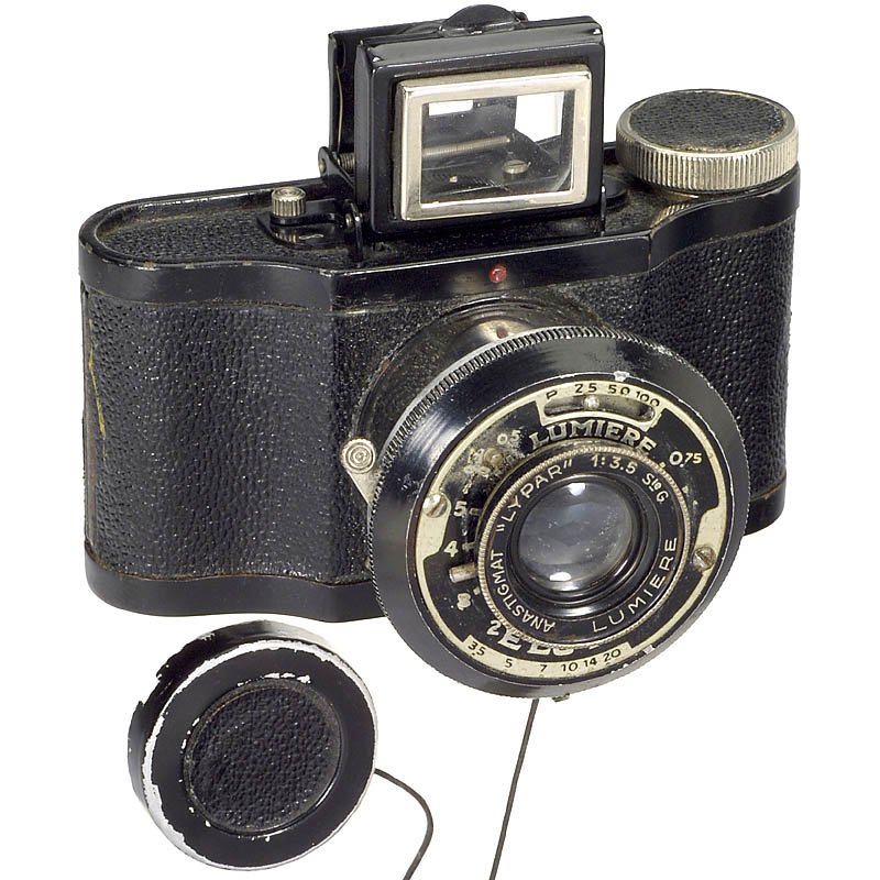 Very First Model of the "Eljy", 1937: Very First Model of the "Eljy", 1937 Lumière, Frankreich, Lypar 3,5. Smallest camera for 24x36mm format, a real Leica competitor! – Extraordinarily rare! Allererstes Modell der "Eljy", 1937 Lumièr