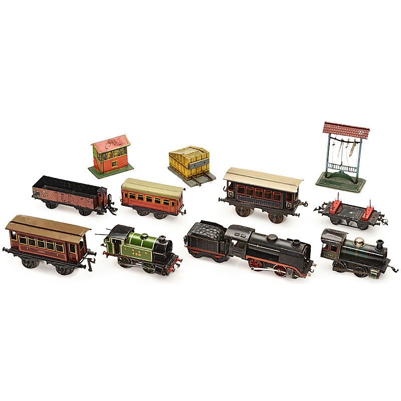 Group of Gauge 0 and I Railway Toys, c. 1925: Group of Gauge 0 and I Railway Toys, c. 1925 1) Märklin clockwork locomotive R 900 (working). – 2) Hornby clockwork locomotive LNER 460 (working). – 3) Bing clockwork locomotive 485 (defective). 