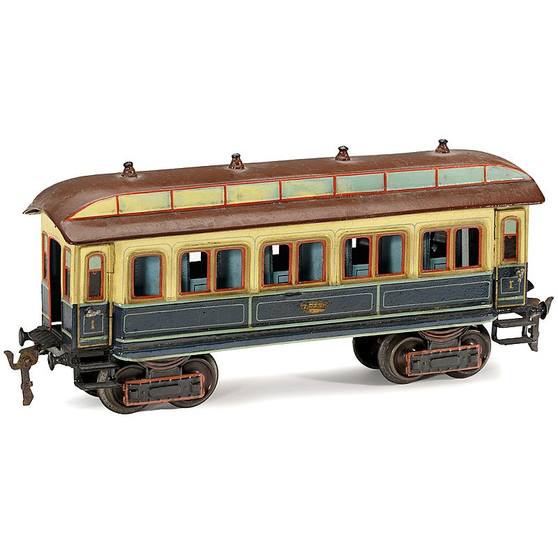 Märklin Gauge I Emperor Car, c. 1915: Märklin Gauge I Emperor Car, c. 1915 Hand-painted tin, good professional paint restoration, 2 bogies, 4 opening doors, interior with compartments, length 13 in. Märklin Kaiserwagen Spur I, um 1915 H