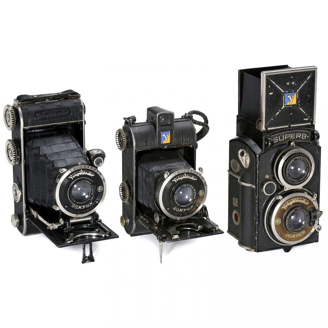 Superb, Virtus 4,5 x 6 and Inos II: Superb, Virtus 4,5 x 6 and Inos II Voigtländer, Braunschweig. 1) Superb, 1933, TLR 6x6 camera, Anastigmat Skopar 3,5/7,5 cm in Compur. (3–4/3) – 2) Virtus 4,5 x 6 cm, c. 1933, no. E 211823, Skopa