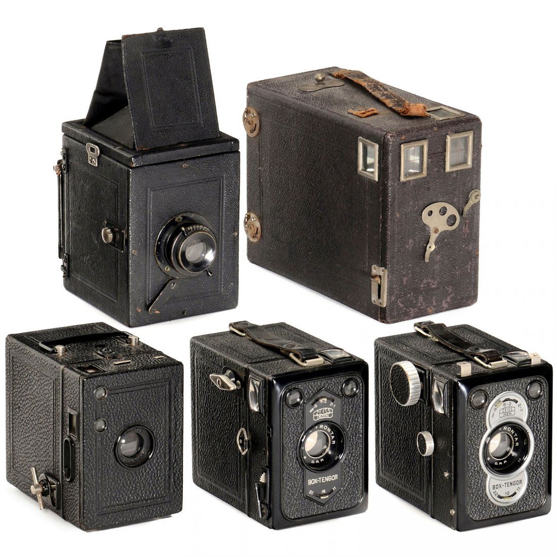 5 Box and Plate Cameras: 5 Box and Plate Cameras 1) Goerz, Berlin. Box Tengor 6 x 9, c. 1924, metal handle. (2-/2) – Zeiss Ikon. 2) Box Tengor 54/2, 1934, size 6 x 9 cm. (3–2/2) – 3) Box Tengor 55/2, 1939, size 6 x 9 cm