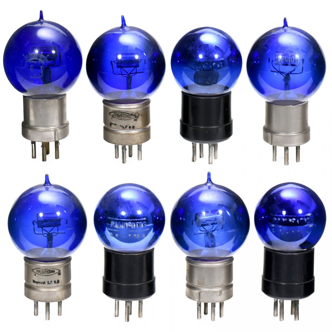 7 Early French Radio Tubes, c. 1925: 7 Early French Radio Tubes, c. 1925 1) 3 x Radiofotos. – 2) 2 x Fotos. – And: 3) 3 x Unis France Grammont. – Filaments intact. 7 frühe französische Radio-Röhren, um 1925 1) 3 x Radiofotos. ��