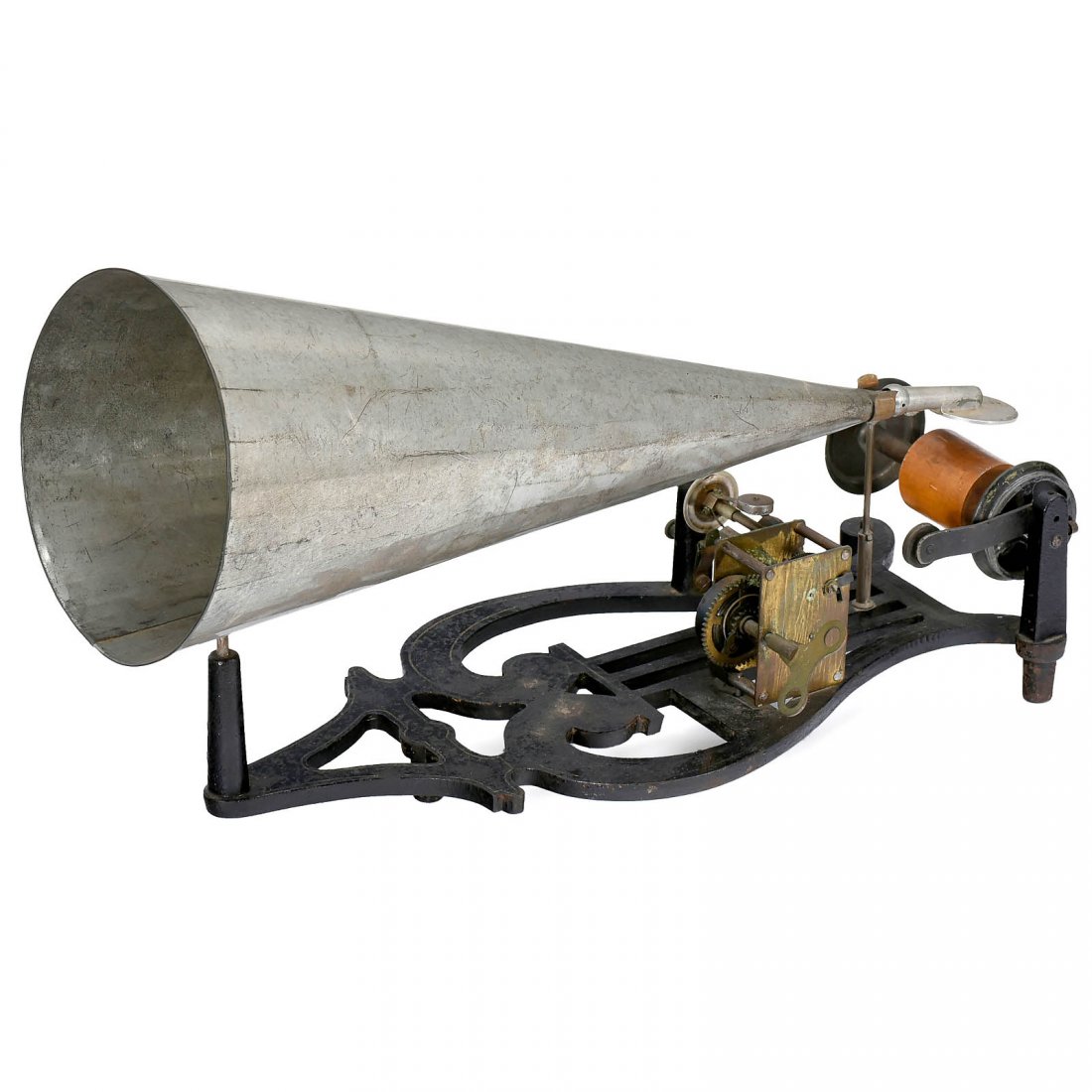 Large Puck Phonograph, c. 1895: Large Puck Phonograph, c. 1895 Designed by Carl Lindström, unmarked, cast-iron, gilt-lined lyra base, working spring motor, soundbox incomplete, horn added, length 17 ¾ in.! Großer Walzen-Phonograp