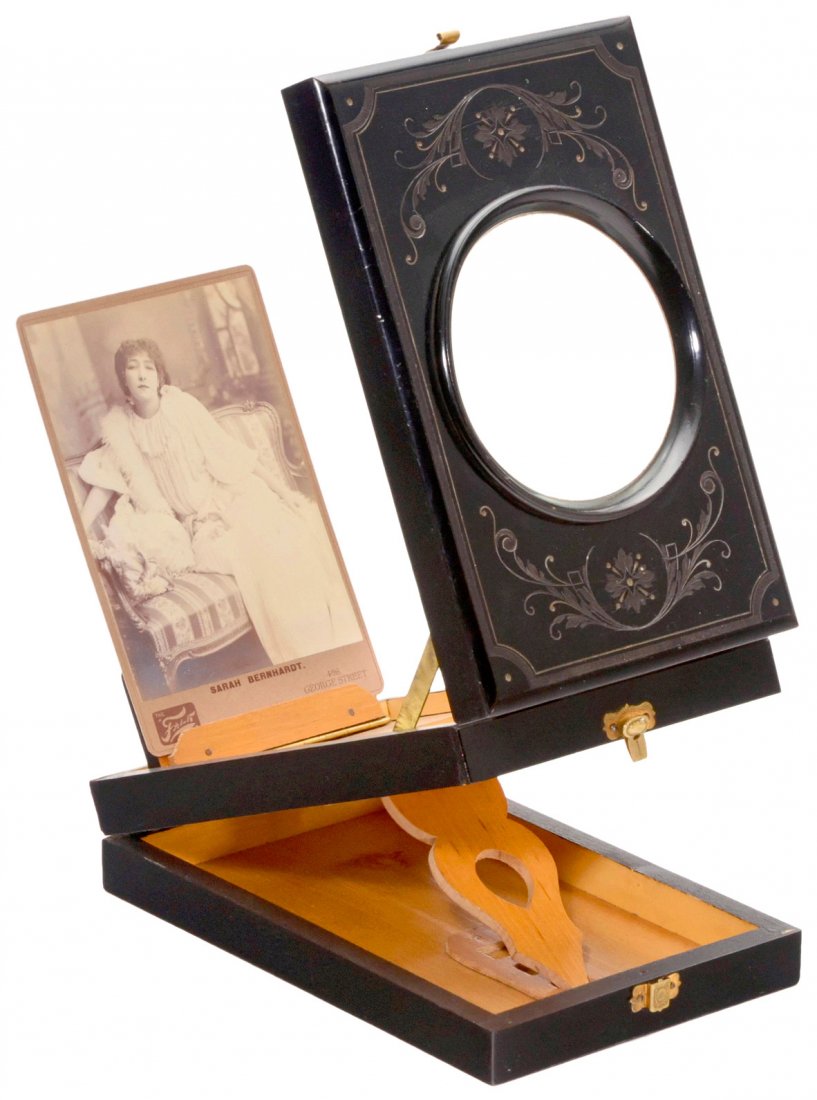 Decorative Picture Viewer (Graphoscope), c. 1900 (1 of 1)