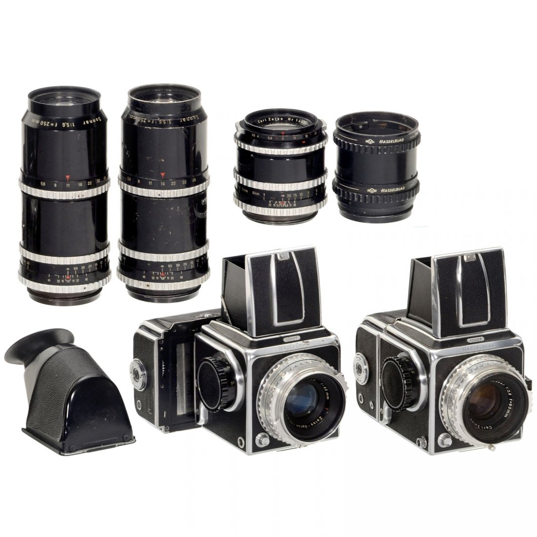 2 Hasselblad 1000 F Outfits: 2 Hasselblad 1000 F Outfits Hasselblad, Sweden. 2 x Hasselblad 1000 F, no. CI 15527 and CI 23601, 2 waist-level viewfinders, 2 magazines (1 magazine defective), penta-prism viewfinder, extension ring