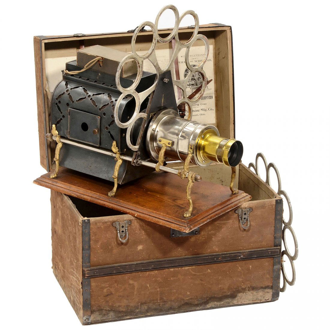 Magic Lantern "Pettibone: Sciopticon", c. 1890: Magic Lantern "Pettibone: Sciopticon", c. 1890 One of the most attractive professional magic lantern projectors ever, rotating holder for Ø 3 in. Made by "The Pettibone Bros. Mfg. Co., Cincinnati, Oh