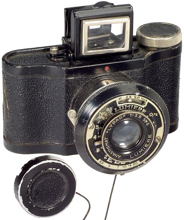 Eljy, 1937 by Lumière, France