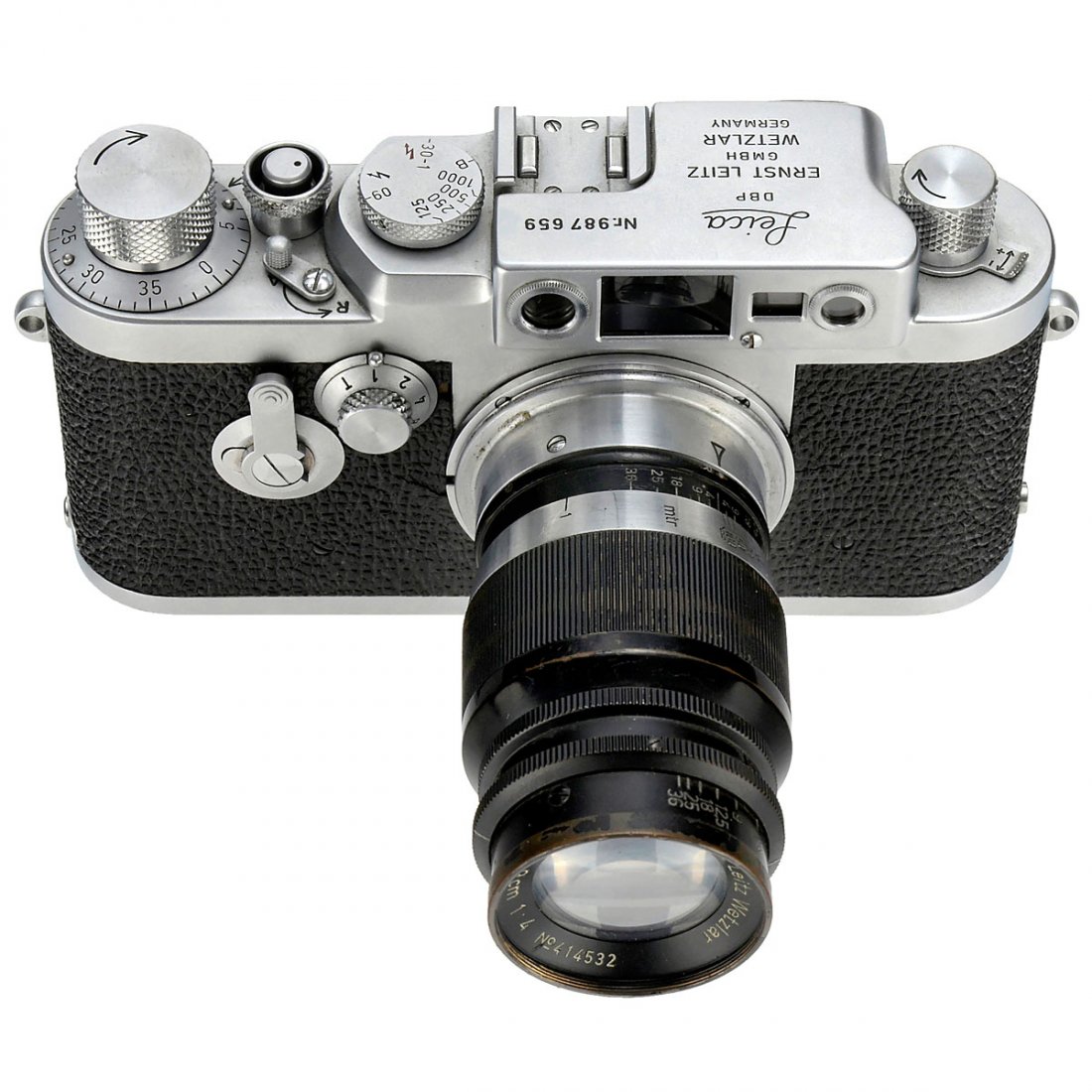 Leica IIIg, 1960: Leica IIIg, 1960 Leitz, Wetzlar. No. 987659, chrome in beautiful condition, small vulcanite faults, shutter speeds need adjustment. – In addition: Elmar 4/9 cm, no. 414532, meter, lenses dirty. Leic