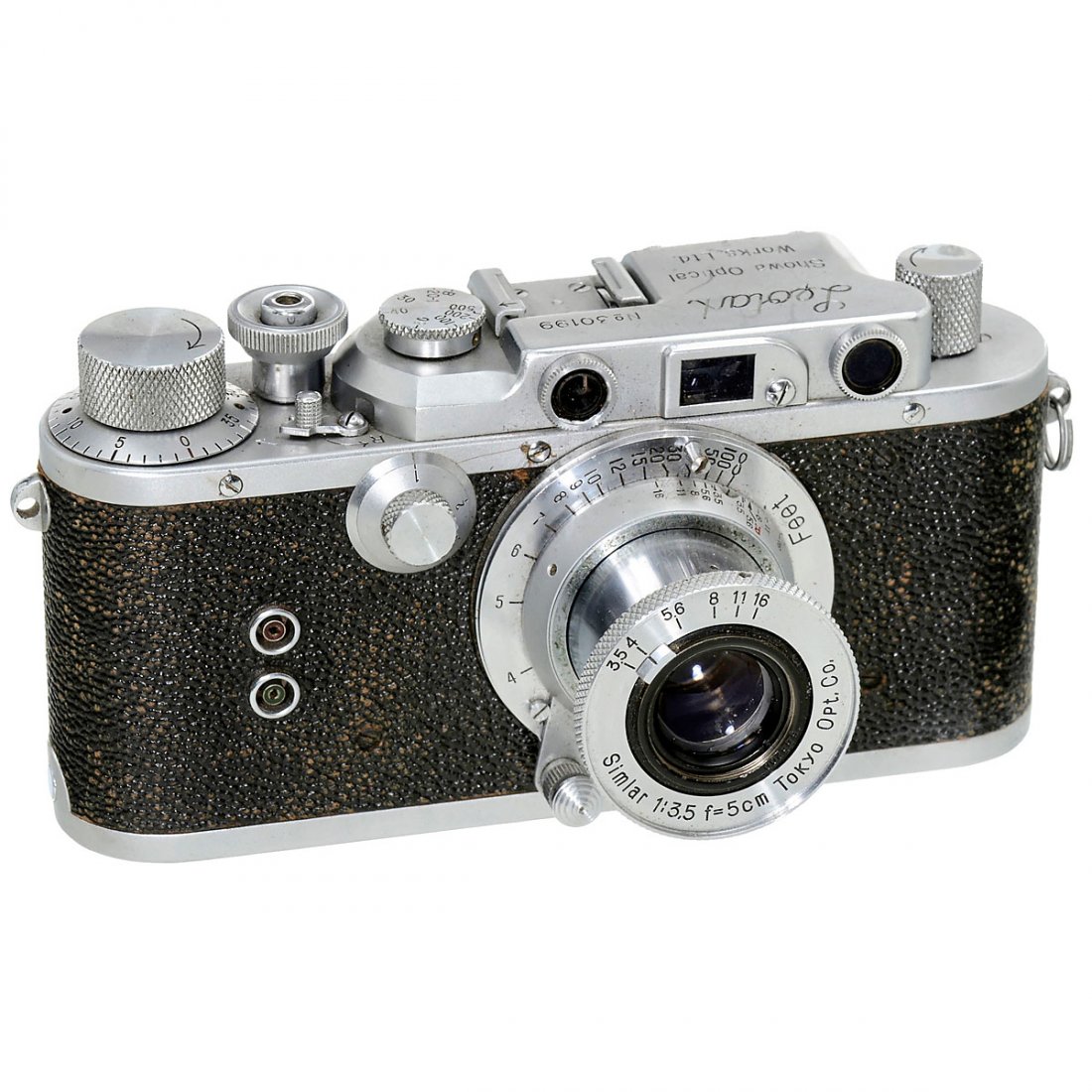 Leotax S, 1954: Leotax S, 1954 Showa Optical Works, Japan. No. 30199, screw-mount Leica copy, Simlar 3,5/5 cm, feet. With original case and Walz filter. Leotax S, 1954 Showa Optical Works, Japan. Nr. 30199, Schraub-L