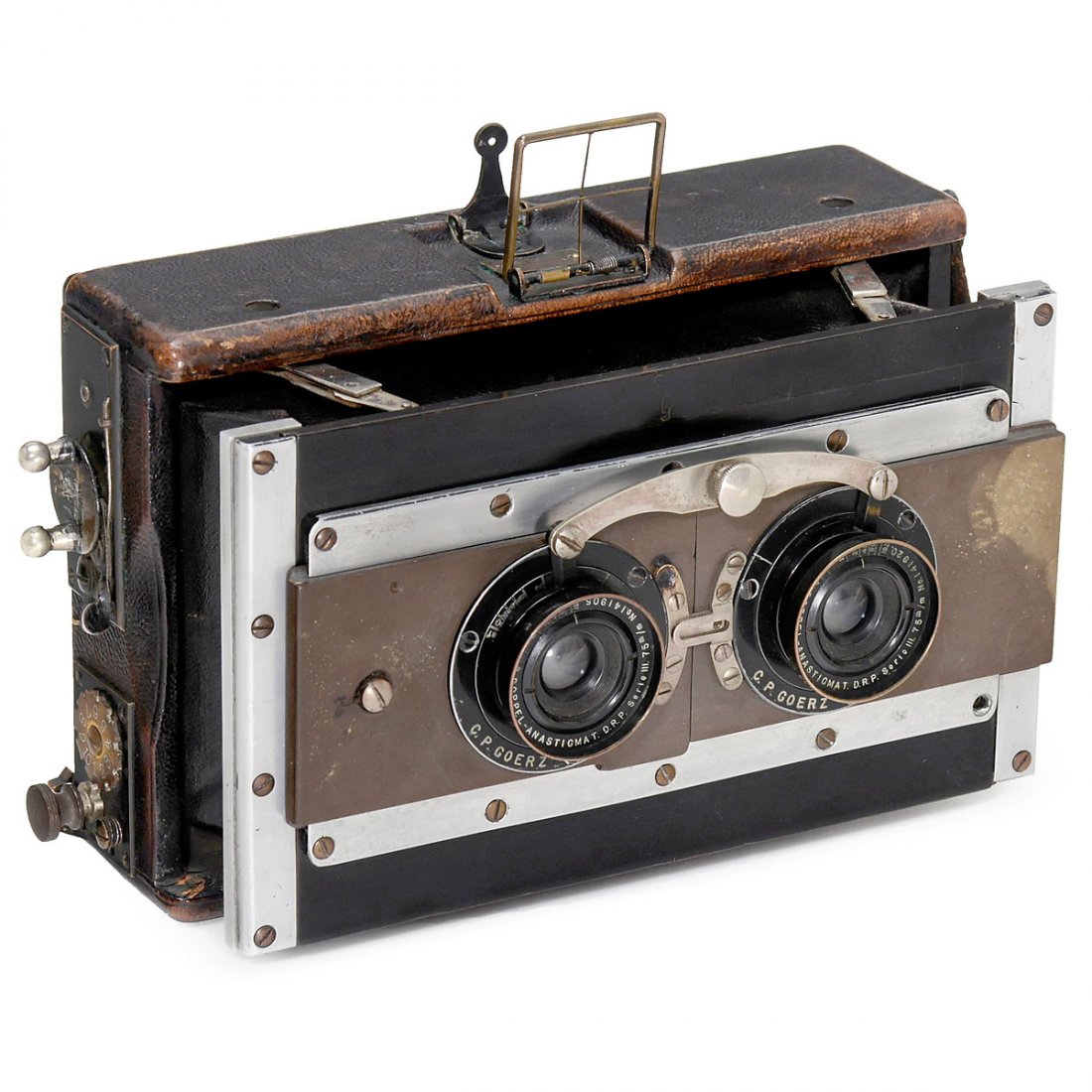 Goerz-Anschütz Stereo 6 x 13, c. 1900: Goerz-Anschütz Stereo 6 x 13, c. 1900 C.P. Goerz, Berlin. Strut-folding stereo camera for plates of 6 x 13 cm, lenses: Goerz Doppel-Anastigmat Serie III 4,6/75 mm (rear elements hazy), distance of le