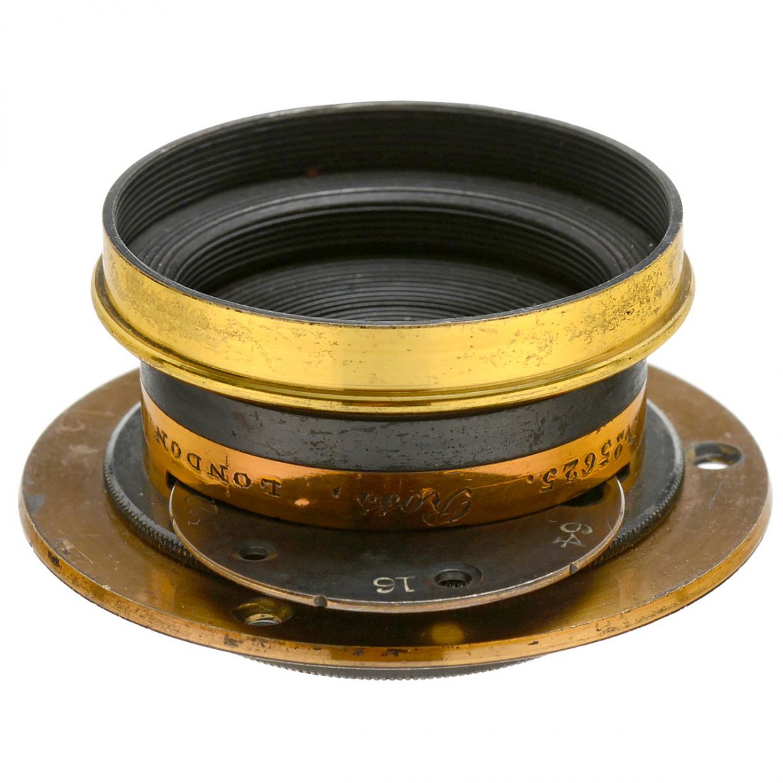 Zeiss Anastigmat 1:18 86 mm by Ross, No. 25625, c. 1890: Zeiss Anastigmat 1:18 86 mm by Ross, No. 25625, c. 1890 Ross, London. Patented lens by Zeiss, Dresden. High-quality lens, rotating stop, connecting ring, height 1 1/6 in., Ø 2 in. Zeiss Anastigmat 1: