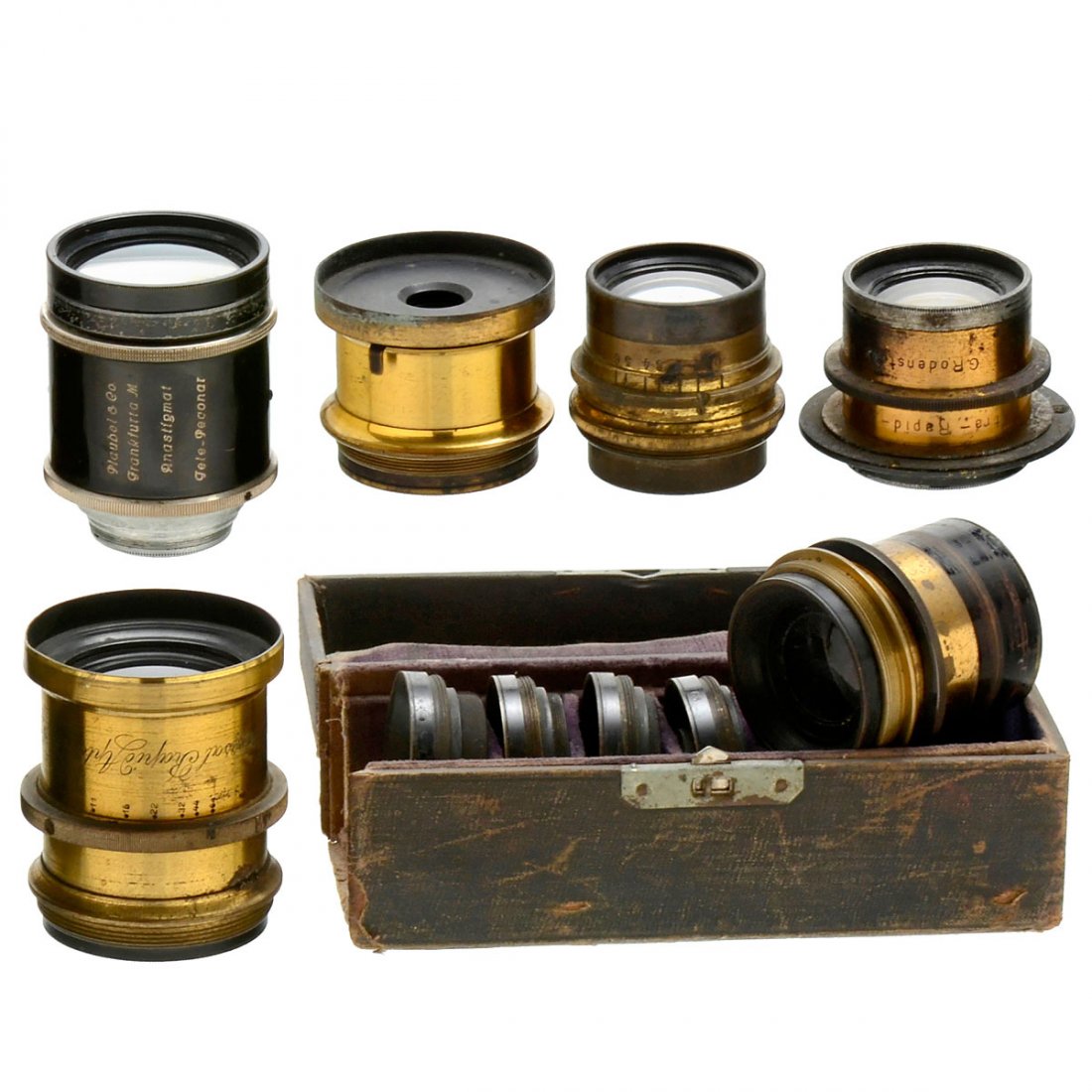 Lot of Brass Lenses, 1880 onwards: Lot of Brass Lenses, 1880 onwards 1) Rodenstock, Munich. Extra-Rapid-Aplanat 7,7/20 cm, iris stop, height 1 3/5 in., connecting ring. – 2) Meyer Görlitz. Universal lens, no. 1913, approx. 23 cm foc