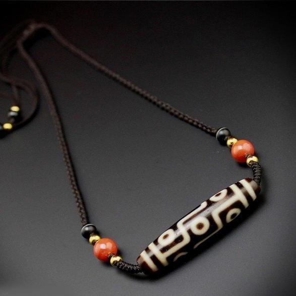 OLD NINE-EYED DZI PENDANT (1 of 5)