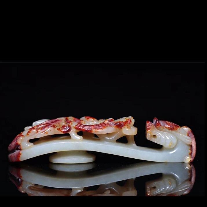 A HE TIAN JADE BUCKLE (1 of 8)