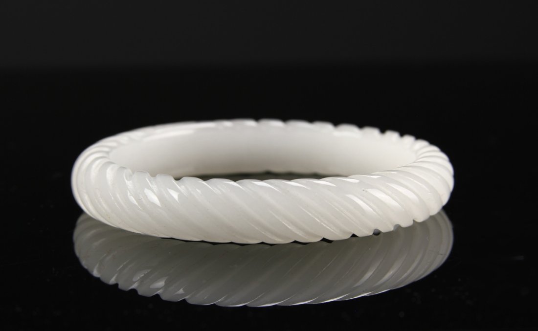 Chinese Jade Bangle (1 of 4)