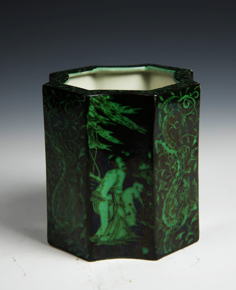 Chinese Green glaze brush pot  Kangxi Mark (1 of 6)