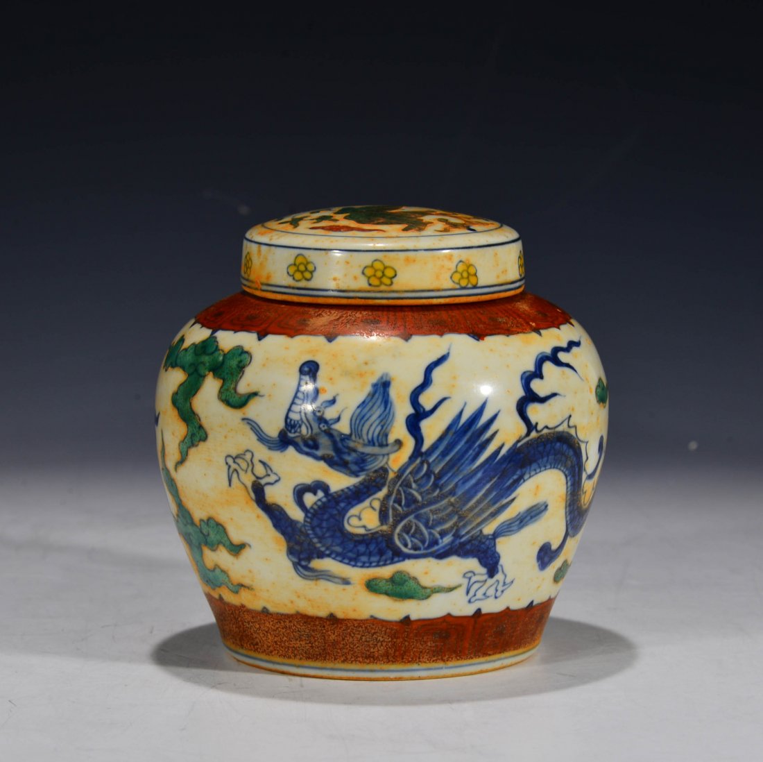 Chinese WuCai Dragon Jar: Chinese WuCai Dragon Jar with Tian word mark; H: 4 3/4 in