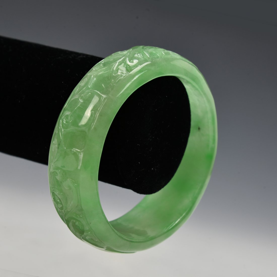 Chinese Jadeite Bangle (1 of 2)