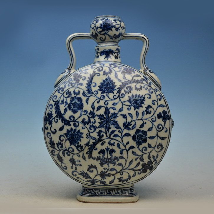 Chinese Blue and White Moon Flask: Chinese Blue and White Moon Flask,decorated with floral motifs, in good condition; H: 11 in