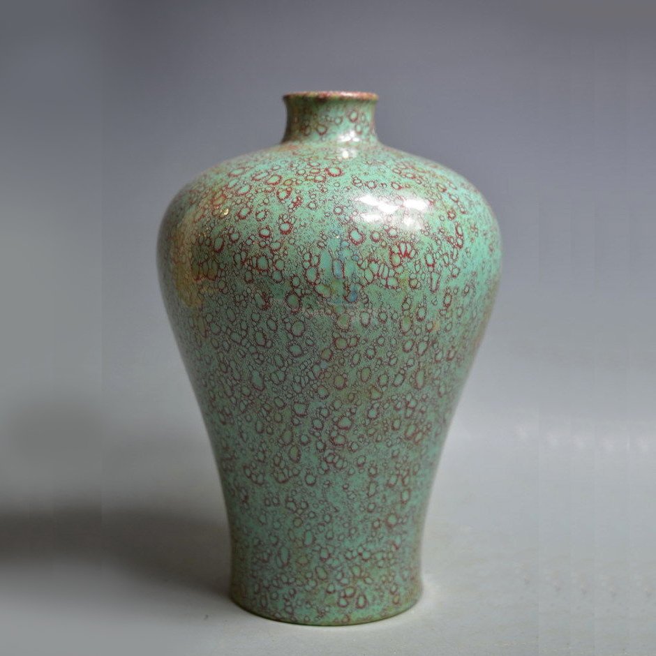 Chinese Lu Jun You Mei Ping Vase: Chinese Lu Jun You Mei Ping Vase,QianLong Mark, good condition; H:12 in