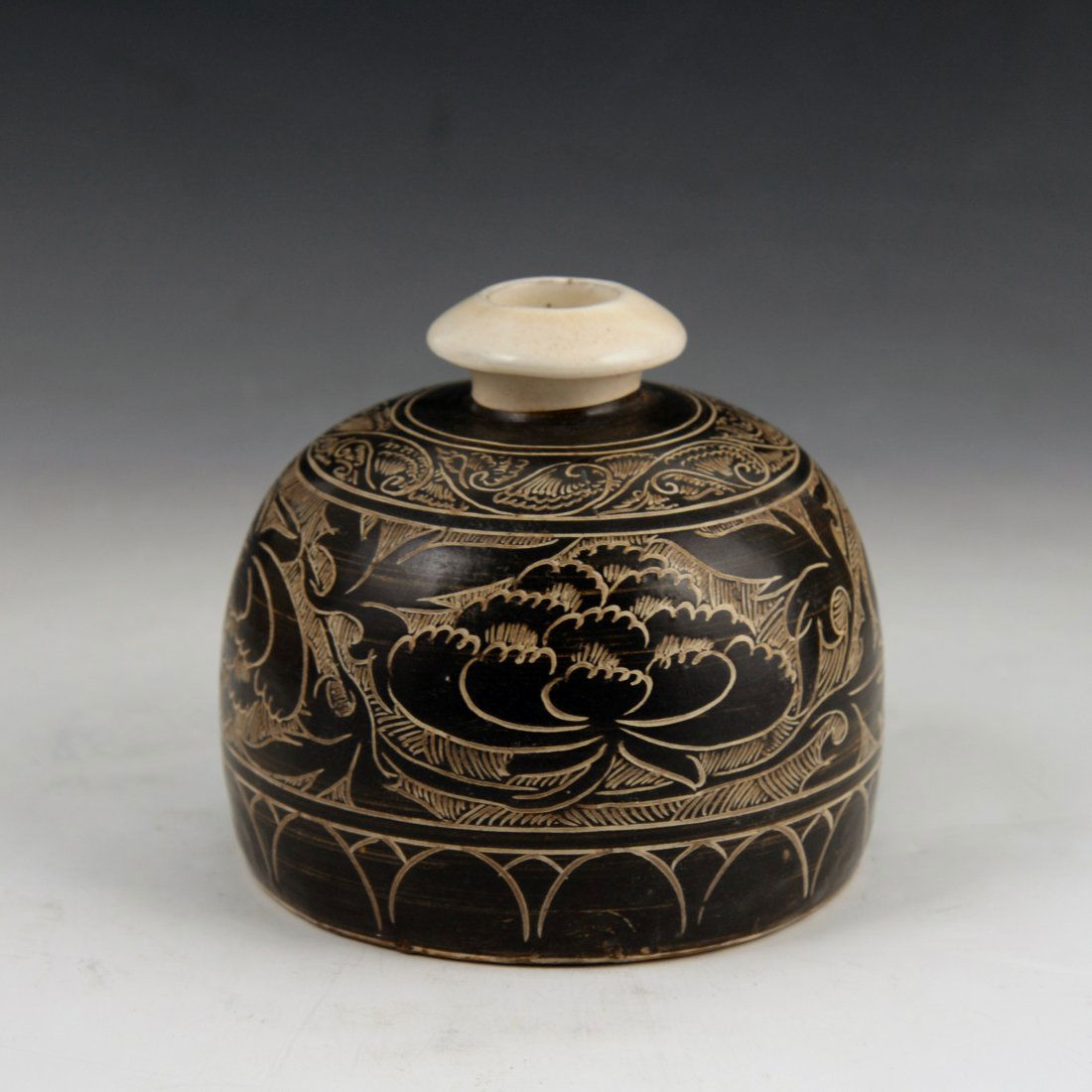 A Cizhou black glazed carved vase (1 of 7)