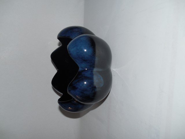 MCM Blue Mountain Pottery flambe glazed bowl: A fine and rare vintage original Blue Mountain pottery sculptural flambe glazed ceramic bowl. Measuring approx: 2 3/4" tall by 7" at the widest.