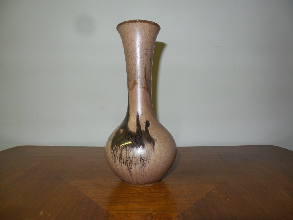 MCM Blue Mountain Pottery mocha glaze bottle vase: A fine and rare vintage early Blue Mountian Pottery mocha glazed bottle form vase. A large period example measuring approx: 9" tall