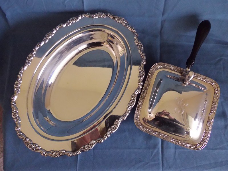 A Silver Plate and box with lid (1 of 9)