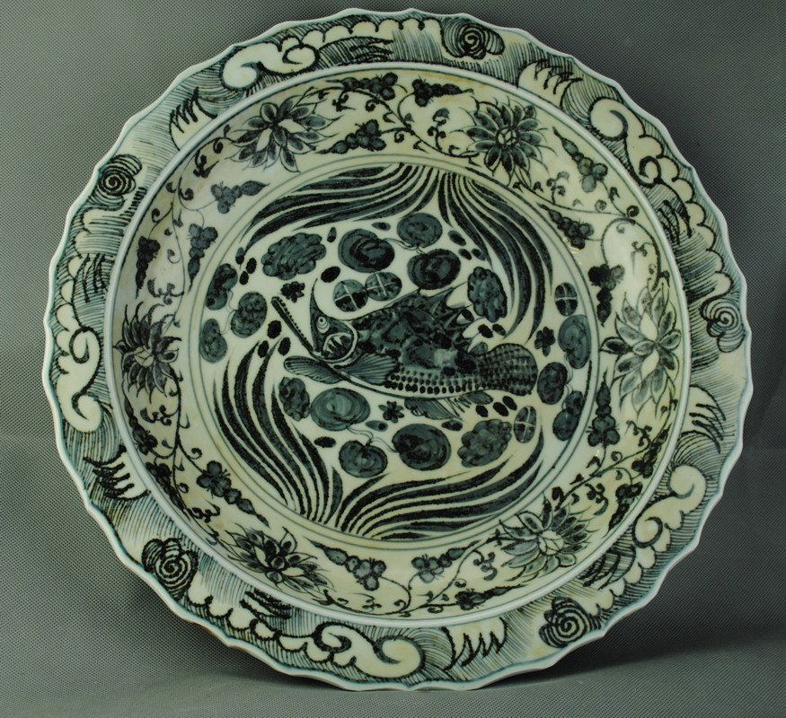 Blue and White Demersum Pattern Big Plate (1 of 8)