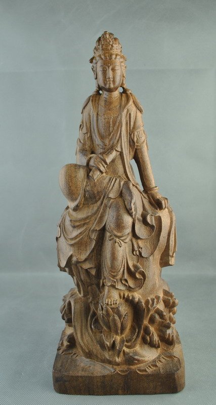 Wood carving Guanyin statue (1 of 7)