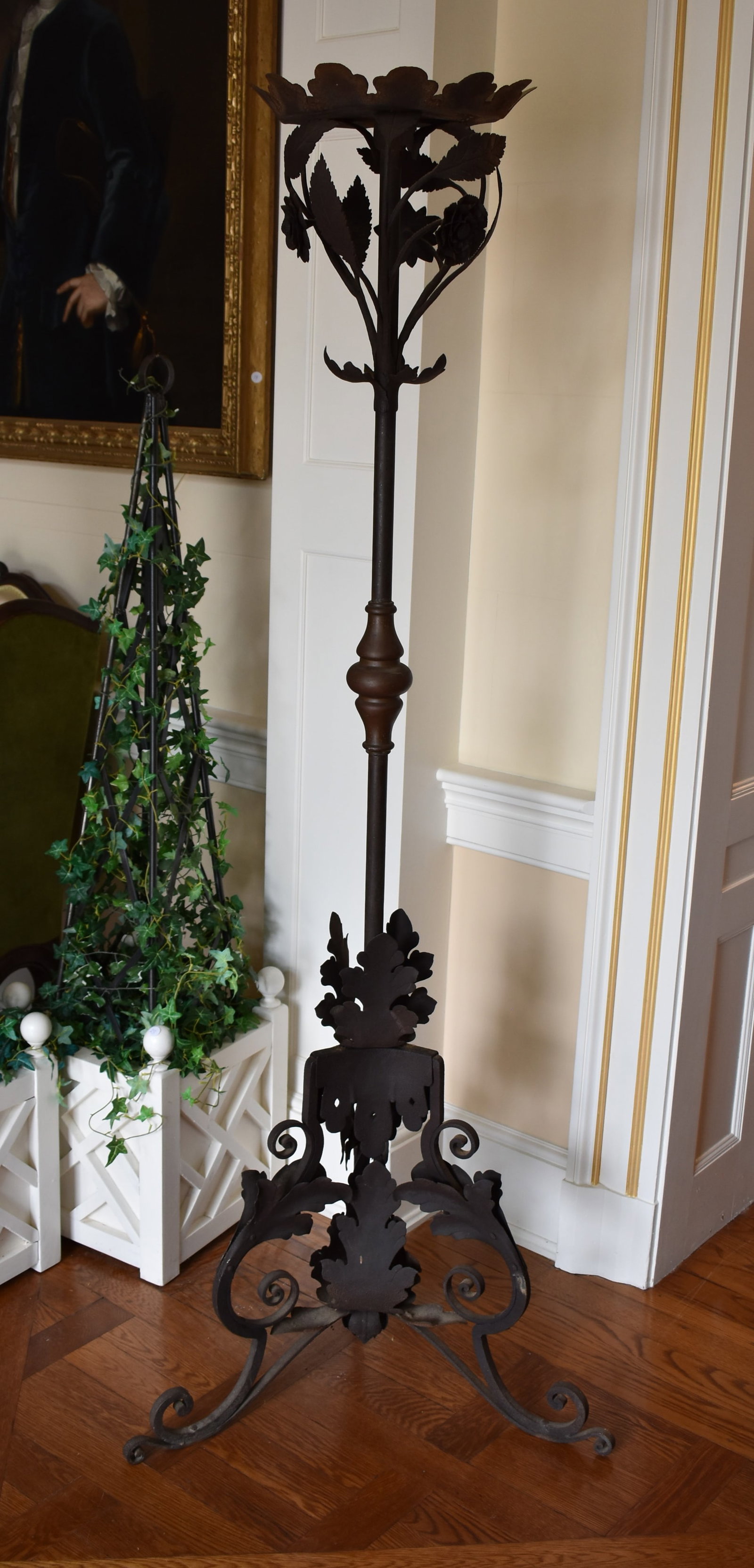 FINE LARGE ITALIAN WROUGHT IRON & BRASS TORCHIERE (1 of 4)