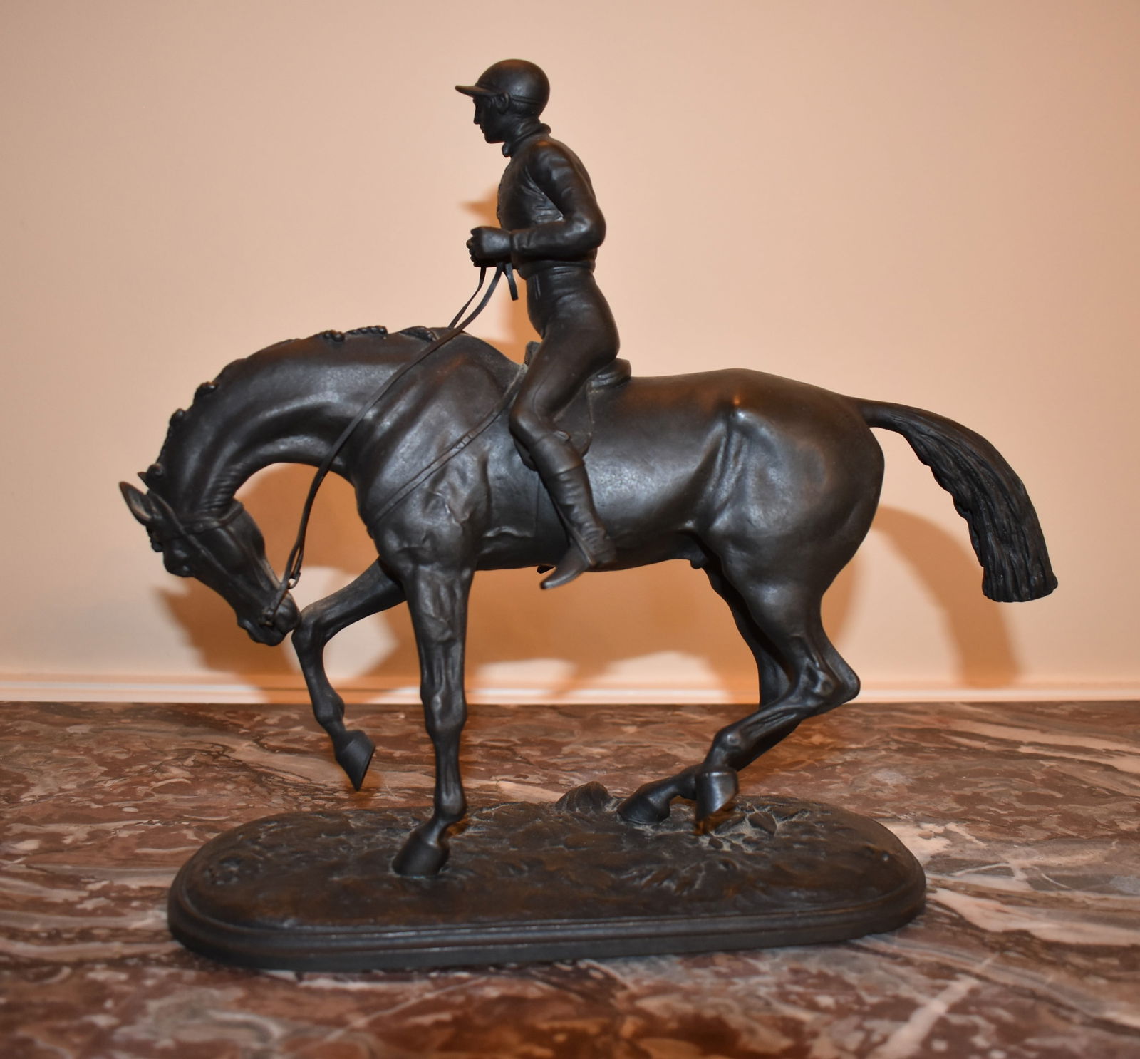 ANTIQUE EQUESTRIAN BRONZE OF JOCKEY ON HORSEBACK (1 of 4)