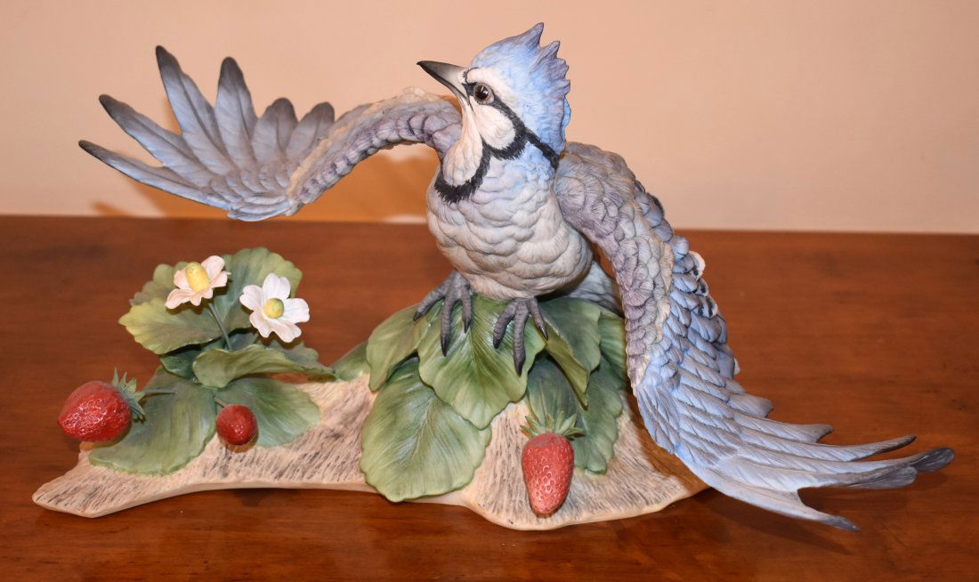 BOEHM PORCELAIN FEMALE BLUE JAY (1 of 6)