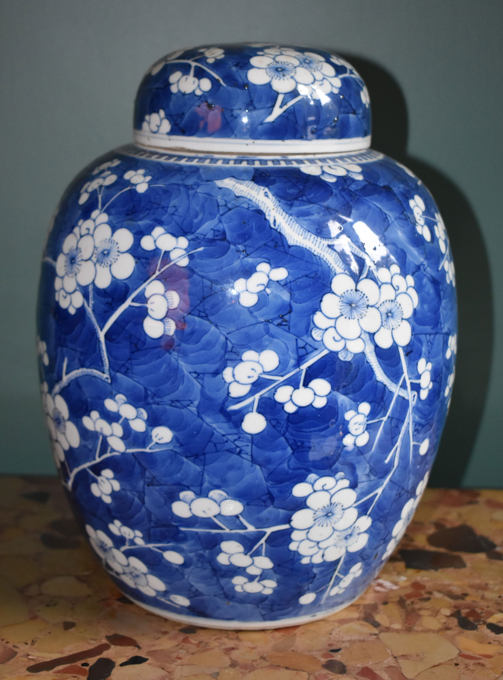 19TH CENTURY CHINESE BLUE & WHITE GINGER JAR & COVER (1 of 5)