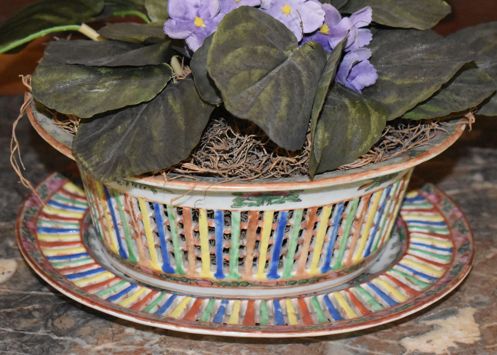 19TH CENTURY CHINESE ROSE MEDALLION RETICULATED (1 of 4)