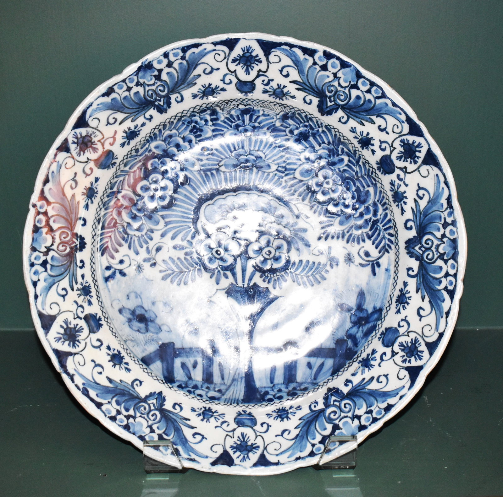 18TH CENTURY DELFT BLUE & WHITE CHARGER (1 of 2)