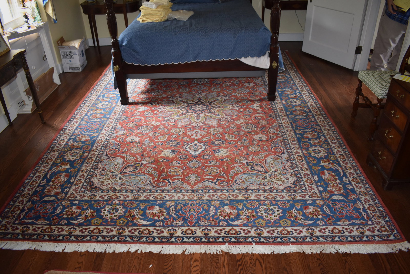 FINE PERSIAN ROOM SIZE CARPET (1 of 5)